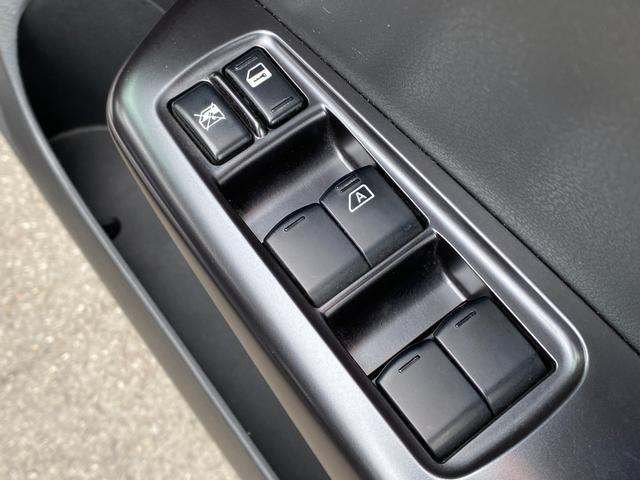 インプレッサ 1.5i-S リミテッド 5速マニュアル車 社外メモリーナビ 地デジ Bluetooth バックカメラ ETC スマートキー プッシュスタート キセノンライト パワーシート アルカンターラハーフコンビシート キセノンライト(17枚目)