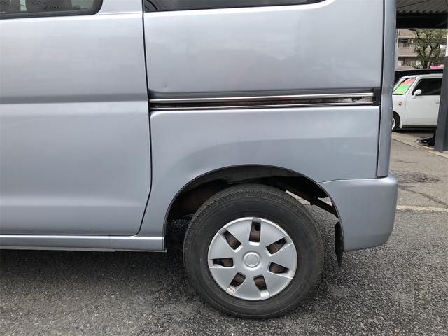 ハイゼットカーゴ 　走行８１５４３キロ　オーディオ　ＥＴＣ　社外カーナビ（ゴリラ）　ライトレベライザー　内装清掃済み　外装磨き施工済み　保証付き（22枚目）