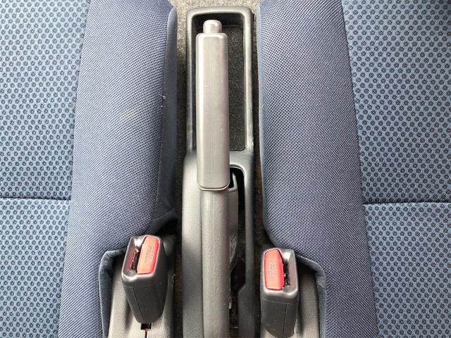 ハイゼットカーゴ 　走行８１５４３キロ　オーディオ　ＥＴＣ　社外カーナビ（ゴリラ）　ライトレベライザー　内装清掃済み　外装磨き施工済み　保証付き（39枚目）