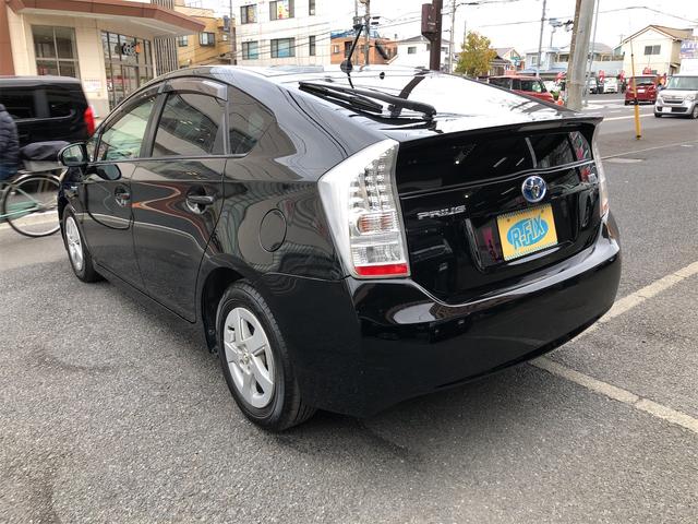 プリウス S 走行63000キロ ステアリングリモコン オーディオ・AV・TV ナビ ETC Bluetooth ライトレベライザー アルミホイール フルフラットシート 内装清掃済み 外装磨き施工済み 保証付き(10枚目)