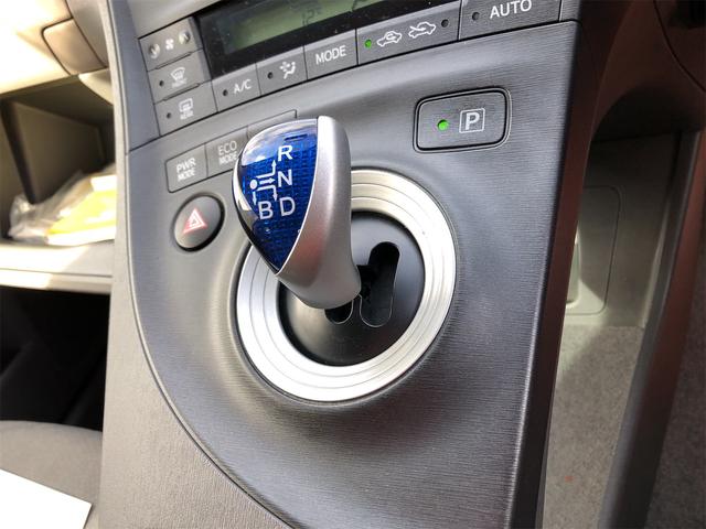 プリウス S 走行63000キロ ステアリングリモコン オーディオ・AV・TV ナビ ETC Bluetooth ライトレベライザー アルミホイール フルフラットシート 内装清掃済み 外装磨き施工済み 保証付き(12枚目)