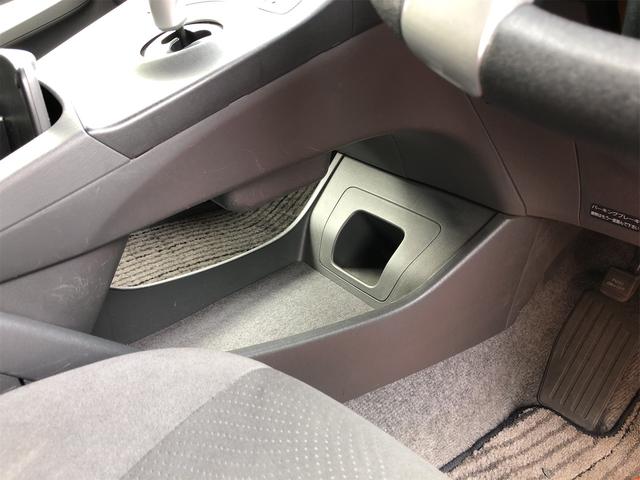 プリウス S 走行63000キロ ステアリングリモコン オーディオ・AV・TV ナビ ETC Bluetooth ライトレベライザー アルミホイール フルフラットシート 内装清掃済み 外装磨き施工済み 保証付き(66枚目)