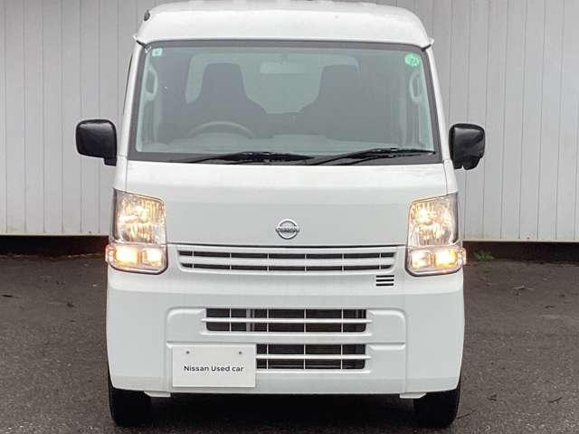 NV100クリッパーバン 660 DX ハイルーフ 前席パワーウインド・リモコン付きキー 助手席エアバック キーレスキー パワーウィンドー ワンオーナー パワステ付き 運転席エアバック エアコン 整備記録簿 ABS付き(2枚目)