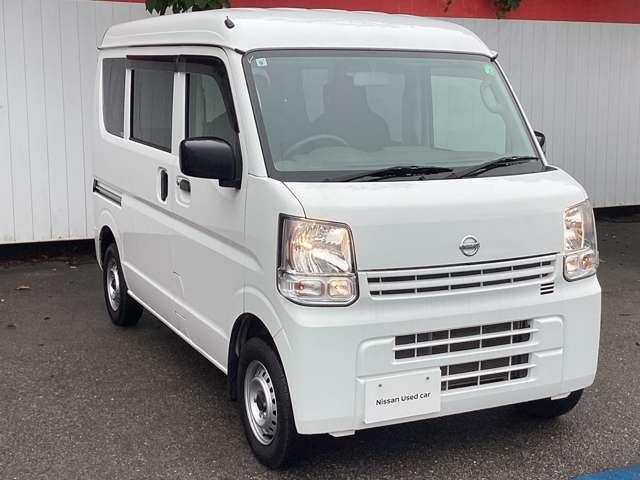 NV100クリッパーバン 660 DX ハイルーフ 前席パワーウインド・リモコン付きキー 助手席エアバック キーレスキー パワーウィンドー ワンオーナー パワステ付き 運転席エアバック エアコン 整備記録簿 ABS付き(3枚目)