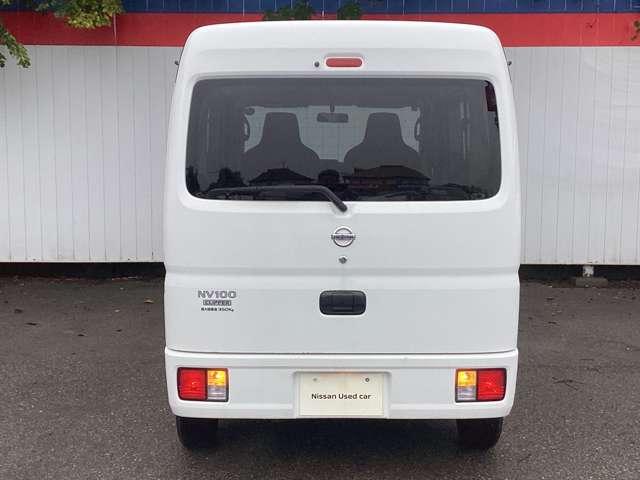NV100クリッパーバン 660 DX ハイルーフ 前席パワーウインド・リモコン付きキー 助手席エアバック キーレスキー パワーウィンドー ワンオーナー パワステ付き 運転席エアバック エアコン 整備記録簿 ABS付き(7枚目)