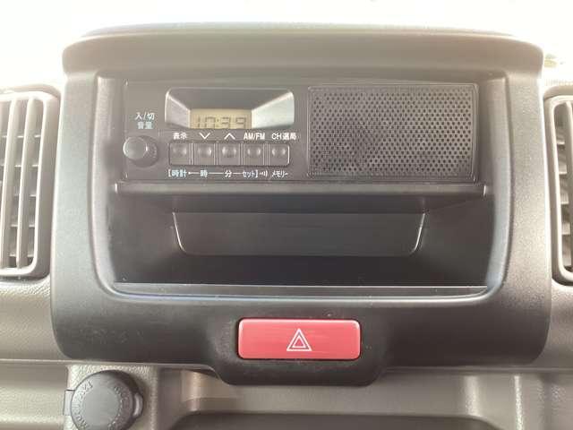 NV100クリッパーバン 660 DX ハイルーフ 前席パワーウインド・リモコン付きキー 助手席エアバック キーレスキー パワーウィンドー ワンオーナー パワステ付き 運転席エアバック エアコン 整備記録簿 ABS付き(10枚目)