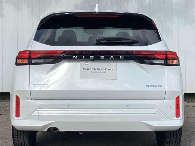 ノート 1.2 X 当社試乗車アップ・日産コネクトナビ リアカメラ 衝突被害軽減ブレ-キ 全方位カメラ ETC付 禁煙車 LEDヘッドライト レーダークルーズ レーンアシスト インテリジェントキー ワンオーナー 整備記録簿 ワンセグTV TVナビ キーレス(6枚目)