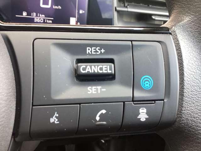 ノート 1.2 X 当社試乗車アップ・日産コネクトナビ リアカメラ 衝突被害軽減ブレ-キ 全方位カメラ ETC付 禁煙車 LEDヘッドライト レーダークルーズ レーンアシスト インテリジェントキー ワンオーナー 整備記録簿 ワンセグTV TVナビ キーレス(10枚目)