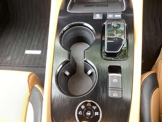 エクストレイル 1.5 G e-4ORCE 4WD 当社試乗車アップ・ナッパレザーシート 本革S 試乗車 1オーナー パークアシスト 禁煙 LEDヘッドランプ ナビTV スマートキー レーダークルーズ LKA キーフリー ETC 4WD アルミホイール メモリーナビ 記録簿 バックカメラ(16枚目)