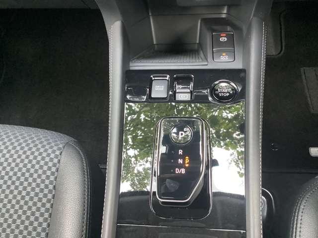 キックス 1.2 X 90周年記念車 (e-POWER) 当社試乗車アップ・純正9インチメモリナビ アラウンドモニター 衝突被害軽減ブレ-キ LED メモリ-ナビ 車線逸脱警報 バックモニター 禁煙車 展示・試乗車UP(17枚目)