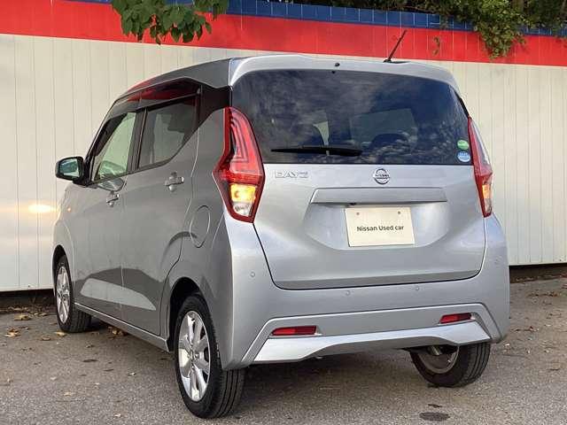 デイズ 660 X ワンオーナー車・衝突被害軽減ブレーキ 踏み間違え防止 スマートキー イモビライザー バックカメラ 1オーナー レーンキープ アイドリングストップ キーレス フルオートエアコン WAB 記録簿 運転席エアバック サイドエアバッグ PS(8枚目)