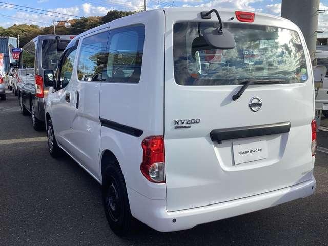 ＮＶ２００バネットバン １．６　ＶＸ　社外メモリーナビ・バックカメラ・ＥＴＣ　エアバック　バックカメラ　パワーウィンドウ　助手席エアバック　キーレス　ＰＳ　ＥＴＣ　メモリーナビ　ナビ　ＡＣ　ＡＢＳ　記録簿付（7枚目）