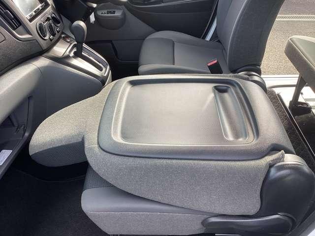 ＮＶ２００バネットバン １．６　ＶＸ　社外メモリーナビ・バックカメラ・ＥＴＣ　エアバック　バックカメラ　パワーウィンドウ　助手席エアバック　キーレス　ＰＳ　ＥＴＣ　メモリーナビ　ナビ　ＡＣ　ＡＢＳ　記録簿付（16枚目）