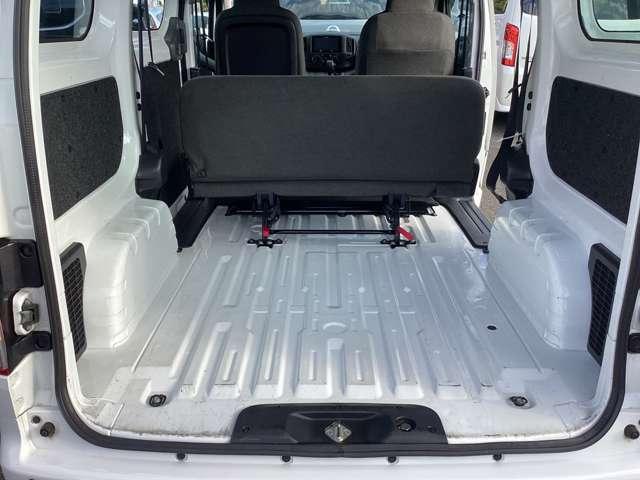 ＮＶ２００バネットバン １．６　ＶＸ　社外メモリーナビ・バックカメラ・ＥＴＣ　エアバック　バックカメラ　パワーウィンドウ　助手席エアバック　キーレス　ＰＳ　ＥＴＣ　メモリーナビ　ナビ　ＡＣ　ＡＢＳ　記録簿付（18枚目）