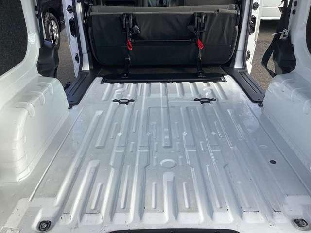 ＮＶ２００バネットバン １．６　ＶＸ　社外メモリーナビ・バックカメラ・ＥＴＣ　エアバック　バックカメラ　パワーウィンドウ　助手席エアバック　キーレス　ＰＳ　ＥＴＣ　メモリーナビ　ナビ　ＡＣ　ＡＢＳ　記録簿付（19枚目）