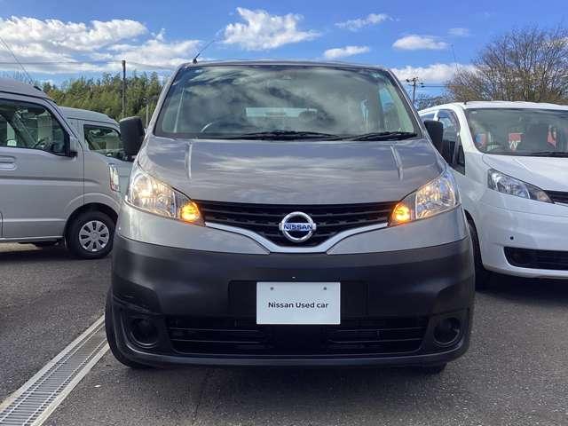 ＮＶ２００バネットバン １．６　ＤＸ　衝突被害軽減ブレーキ・前席パワーウインド　インテリジェントエマージェンシーブレーキ　車線逸脱　点検記録簿　パワーステアリング　エアバック　マニュアルエアコン　ＡＢＳ　キーフリー　フロントパワーウインドウ　ＷエアＢ（2枚目）