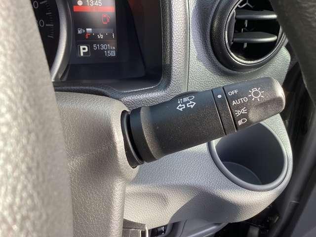 ＮＶ２００バネットバン １．６　ＤＸ　衝突被害軽減ブレーキ・前席パワーウインド　インテリジェントエマージェンシーブレーキ　車線逸脱　点検記録簿　パワーステアリング　エアバック　マニュアルエアコン　ＡＢＳ　キーフリー　フロントパワーウインドウ　ＷエアＢ（11枚目）