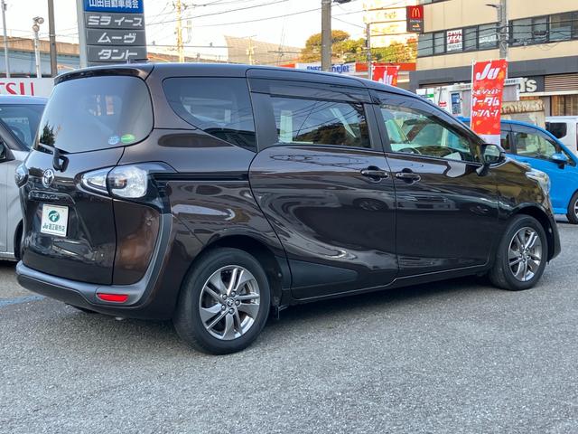 シエンタ G 純正ナビ TV Bluetooth バックカメラ スマートキー プッシュスタート ビルトインETC ドラレコ シートヒーター 両側パワースライドドア 電格ミラー 衝突軽減ブレーキ 社外アルミ ステリモ(5枚目)