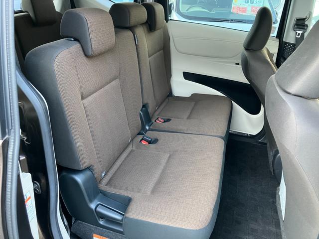 シエンタ G 純正ナビ TV Bluetooth バックカメラ スマートキー プッシュスタート ビルトインETC ドラレコ シートヒーター 両側パワースライドドア 電格ミラー 衝突軽減ブレーキ 社外アルミ ステリモ(13枚目)