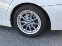 足元を変えるだけで車のイメージがかなり変わります。デザインもよく、ばっちり決まっています。