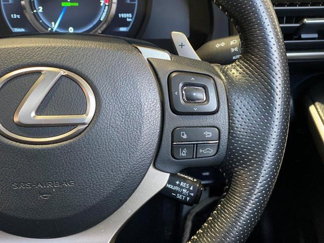 IS200t Fスポーツ ユーザー買取車/黒ハーフレザーシート/サンルーフ/三眼フルLEDヘッドライト/純正メモリーナビ/フルセグ/Bカメラ/BT対応/ETC2.0/衝突被害軽減システム/シートヒーター/車検整備付き(47枚目)