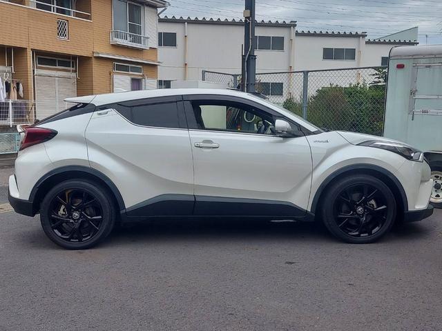 Ｃ－ＨＲ Ｇ　モード　ネロ　純正９型ナビ／フルセグ／ＣＤ・ＤＶＤ再生／ＢＴ接続／ＥＴＣ２．０／トヨタセーフティーセンス／衝突軽減ブレーキ／レーンキープ／ＢＳＭ／ＲＣＴＡ／レーダークルーズ／ＬＥＤヘッドライト／ハーフレザーシート（14枚目）