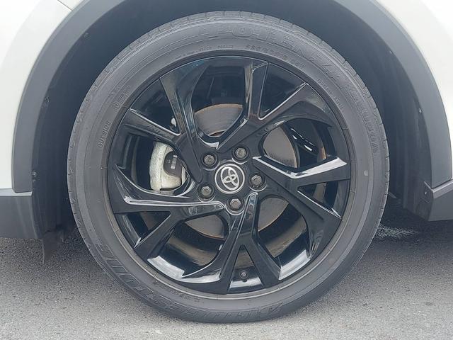Ｃ－ＨＲ Ｇ　モード　ネロ　純正９型ナビ／フルセグ／ＣＤ・ＤＶＤ再生／ＢＴ接続／ＥＴＣ２．０／トヨタセーフティーセンス／衝突軽減ブレーキ／レーンキープ／ＢＳＭ／ＲＣＴＡ／レーダークルーズ／ＬＥＤヘッドライト／ハーフレザーシート（48枚目）