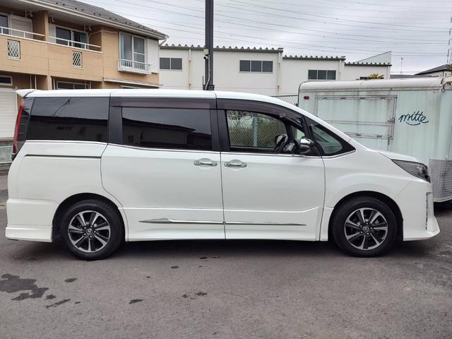 ノア Ｓｉ　ダブルバイビーＩＩＩ　ワンオーナー／ユーザー買取車／純正１０型ナビ／フルセグ／ＣＤ・ＤＶＤ再生／ＢＴ対応／ＥＴＣ／１２．１型後席ディスプレイ／モデリスタリアスカート・スタイリッシュモール／両側パワスラ／セーフティーセンス（12枚目）