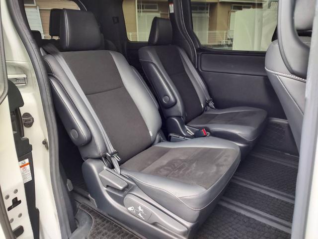 ノア Ｓｉ　ダブルバイビーＩＩＩ　ワンオーナー／ユーザー買取車／純正１０型ナビ／フルセグ／ＣＤ・ＤＶＤ再生／ＢＴ対応／ＥＴＣ／１２．１型後席ディスプレイ／モデリスタリアスカート・スタイリッシュモール／両側パワスラ／セーフティーセンス（20枚目）