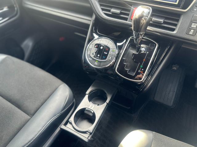 ノア Ｓｉ　ダブルバイビーＩＩＩ　ワンオーナー／ユーザー買取車／純正１０型ナビ／フルセグ／ＣＤ・ＤＶＤ再生／ＢＴ対応／ＥＴＣ／１２．１型後席ディスプレイ／モデリスタリアスカート・スタイリッシュモール／両側パワスラ／セーフティーセンス（71枚目）