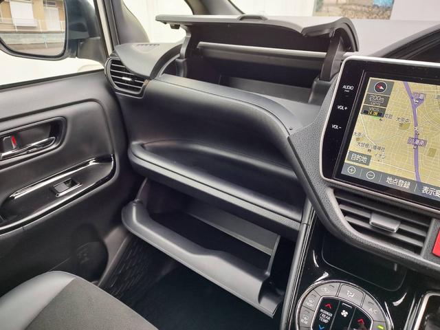 ノア Ｓｉ　ダブルバイビーＩＩＩ　ワンオーナー／ユーザー買取車／純正１０型ナビ／フルセグ／ＣＤ・ＤＶＤ再生／ＢＴ対応／ＥＴＣ／１２．１型後席ディスプレイ／モデリスタリアスカート・スタイリッシュモール／両側パワスラ／セーフティーセンス（73枚目）