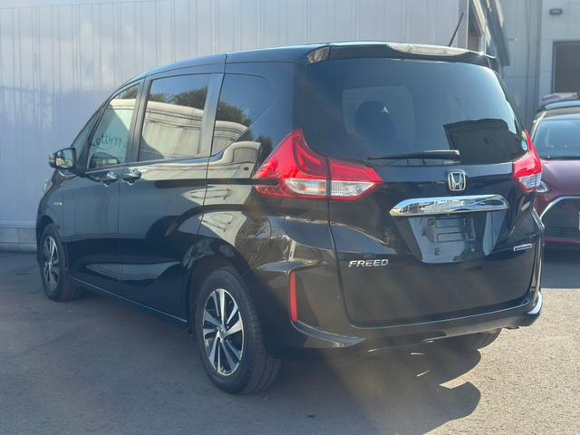 フリードハイブリッド ハイブリッド・Gホンダセンシング ユーザー買取車/ワンオーナー/純正ナビ/フルセグ/CD・DVD再生/BT接続/Bカメラ/ETC/ホンダセンシング/衝突軽減ブレーキ/レーンキープアシスト/両側パワースライドドア/ハーフレザーシート(10枚目)