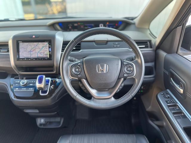 フリードハイブリッド ハイブリッド・Gホンダセンシング ユーザー買取車/ワンオーナー/純正ナビ/フルセグ/CD・DVD再生/BT接続/Bカメラ/ETC/ホンダセンシング/衝突軽減ブレーキ/レーンキープアシスト/両側パワースライドドア/ハーフレザーシート(15枚目)