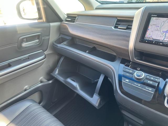 フリードハイブリッド ハイブリッド・Gホンダセンシング ユーザー買取車/ワンオーナー/純正ナビ/フルセグ/CD・DVD再生/BT接続/Bカメラ/ETC/ホンダセンシング/衝突軽減ブレーキ/レーンキープアシスト/両側パワースライドドア/ハーフレザーシート(62枚目)