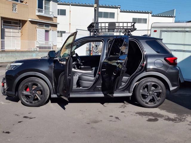 ロッキー プレミアムG HEV Fバンパーガード/ルーフキャリア・ラック/レーダークルコン/純正9型ナビ/Bカメラ/フルセグ/ETC/S-PDL/スマアシ/シートヒーター/電動パーキングブレーキ/オートブレーキホールド/車検整備付(13枚目)