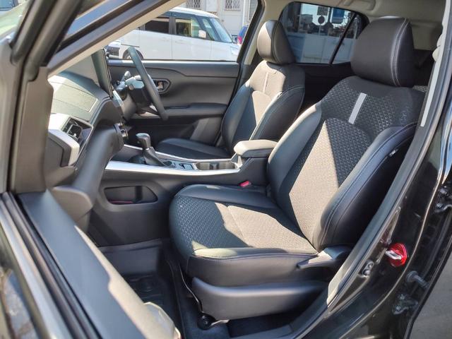 ロッキー プレミアムG HEV Fバンパーガード/ルーフキャリア・ラック/レーダークルコン/純正9型ナビ/Bカメラ/フルセグ/ETC/S-PDL/スマアシ/シートヒーター/電動パーキングブレーキ/オートブレーキホールド/車検整備付(20枚目)