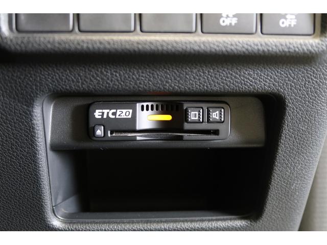 ＣＲ－Ｖハイブリッド ＥＸ・マスターピース　２年保証付　運転支援　メモリーナビ　Ｂカメラ　ＤＶＤ　ＵＳＢ入力端子　Ｂｌｕｅｔｏｏｔｈ　ＡＷ　ＬＥＤ　オートライト　オートマチックハイビーム　ＥＴＣ２．０　スマートキー　横滑り防止装置　１オーナー（14枚目）