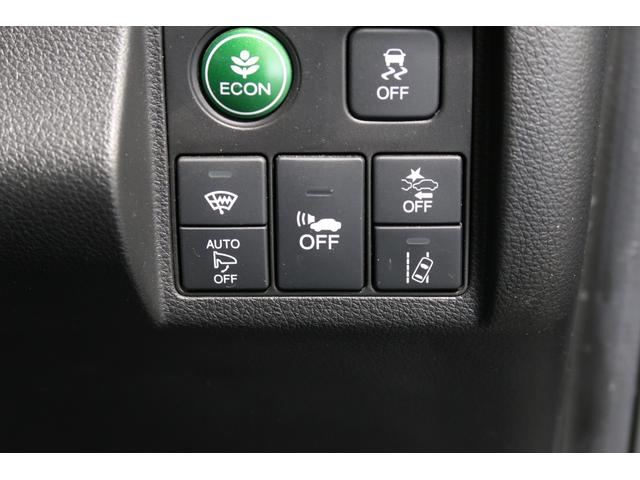 ホンダセンシング搭載！誤発進抑制機能・路外逸脱抑制機能・歩行者事故低減ステアリング・車線維持支援システム・先進車発進お知らせ機能など多彩な先進安全機能でより安全で快適なドライブを支援します。