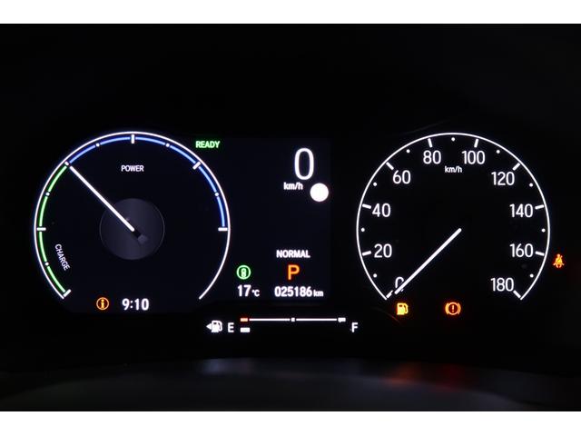 ヴェゼル ｅ：ＨＥＶＺ　認定中古車　２年保証付　ワンオーナー　ナビ　Ｂカメラ　ＥＴＣ　運転支援　全周囲カメラ　衝突回避支援ブレーキ機能　パノラミックビューモニター　１オナ　スマキ　Ｐトランク　フルオートエアコン　エアバッグ（14枚目）