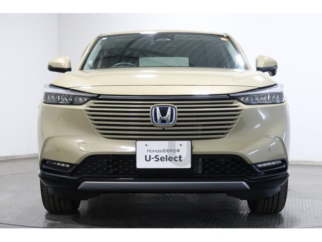 ヴェゼル ｅ：ＨＥＶＺ　認定中古車　２年保証付　ワンオーナー　ナビ　Ｂカメラ　ＥＴＣ　運転支援　全周囲カメラ　衝突回避支援ブレーキ機能　パノラミックビューモニター　１オナ　スマキ　Ｐトランク　フルオートエアコン　エアバッグ（25枚目）