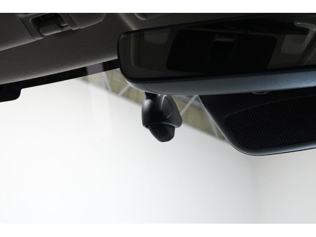 ヴェゼル ｅ：ＨＥＶＺ　認定中古車　２年保証付　ワンオーナー　ナビ　Ｂカメラ　ドラレコ　ＥＴＣ　運転支援　全周囲カメラ　衝突回避支援ブレーキ機能　パノラミックビューモニター　１オナ　スマキ　Ｐトランク　フルオートエアコン（20枚目）