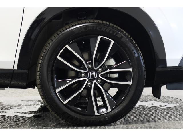 ヴェゼル ｅ：ＨＥＶＺ　認定中古車　２年保証付　ワンオーナー　ナビ　Ｂカメラ　ドラレコ　ＥＴＣ　運転支援　全周囲カメラ　衝突回避支援ブレーキ機能　パノラミックビューモニター　１オナ　スマキ　Ｐトランク　フルオートエアコン（25枚目）