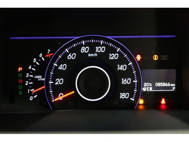 ステップワゴンスパーダ Ｚクールスピリット　認定中古車　１年保証付　ワンオーナー　ナビ　Ｂカメラ　ＥＴＣ　運転支援　ミュージックプレイヤー接続可　バックカメ　キーフリー　横滑防止　ＤＶＤ視聴可能　フルオートエアコン　電動格納式ドアミラー　ＡＢＳ（13枚目）