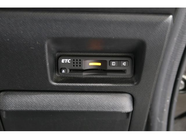 ステップワゴンスパーダ Ｚクールスピリット　認定中古車　１年保証付　ワンオーナー　ナビ　Ｂカメラ　ＥＴＣ　運転支援　ミュージックプレイヤー接続可　バックカメ　キーフリー　横滑防止　ＤＶＤ視聴可能　フルオートエアコン　電動格納式ドアミラー　ＡＢＳ（18枚目）