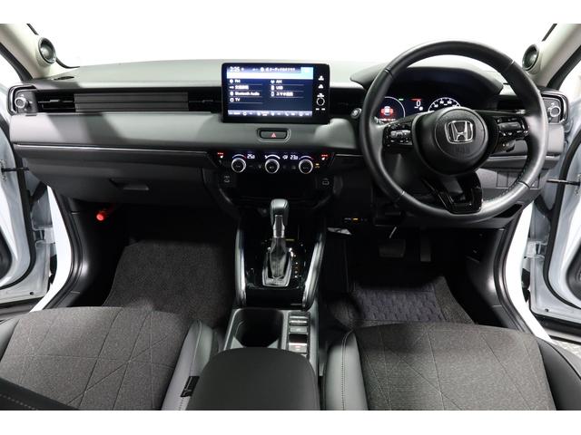 ヴェゼル e:HEVZ 認定中古車 2年保証付 ナビ Bカメラ ドラレコ ETC 運転支援 デモカー 全周囲カメラ ホンダコネクト 衝突回避支援ブレーキ機能 パノラミックビューモニター Pトランク フルオートエアコン Dレコ(8枚目)