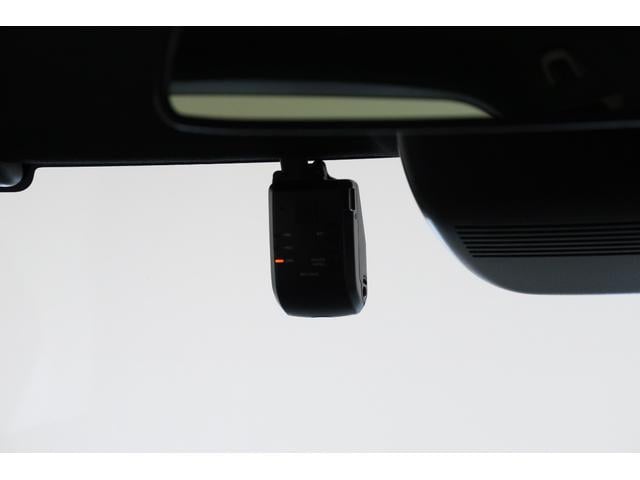 N-BOXカスタム ベースグレード 認定中古車 2年保証付 ナビ Bカメラ ドラレコ ETC 運転支援 デモカー USB接続 CMBS Dレコ ベンチシート オートエアコン スマートキ LED 盗難防止装置 クルコン バックカメラ(19枚目)