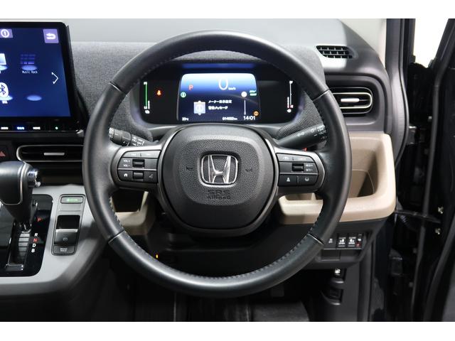 フリード ｅ：ＨＥＶエアーＥＸ　認定中古車　２年保証付　ナビ　Ｂカメラ　ドラレコ　ＥＴＣ　運転支援　デモカー　全周囲カメラ　３６０°カメラ　衝突軽減システム　ソナー　横滑り防止装置　クルーズコントロール　サイドカーテンエアバック（20枚目）