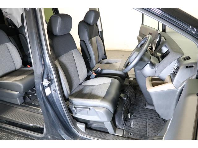 フリード ｅ：ＨＥＶエアーＥＸ　認定中古車　２年保証付　ナビ　Ｂカメラ　ドラレコ　ＥＴＣ　運転支援　デモカー　全周囲カメラ　３６０°カメラ　衝突軽減システム　ソナー　横滑り防止装置　クルーズコントロール　サイドカーテンエアバック（29枚目）