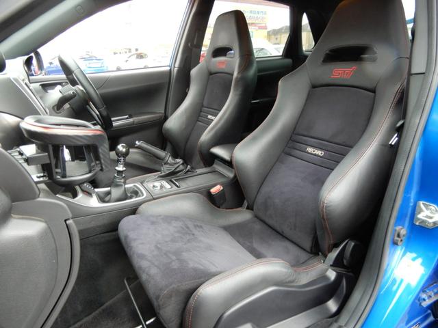 ＷＲＸ　ＳＴｉ　純正ＯＰ半革ＲＥＣＡＲＯ／Ｄｅｆｉ計器（水温・油温）／ＨＫＳ触媒・マフラー・エアクリ・ＥＶＣ・ブローオフ／ＴＥＩＮ車高調／ＢＬＩＴＺオイルクーラー／ＮＡＰＡＣスタビ／アイライン／メッシュグリル(12枚目)