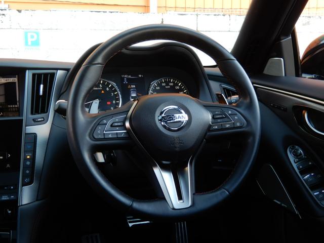 ステアリングには目立つスレやハゲはございません！